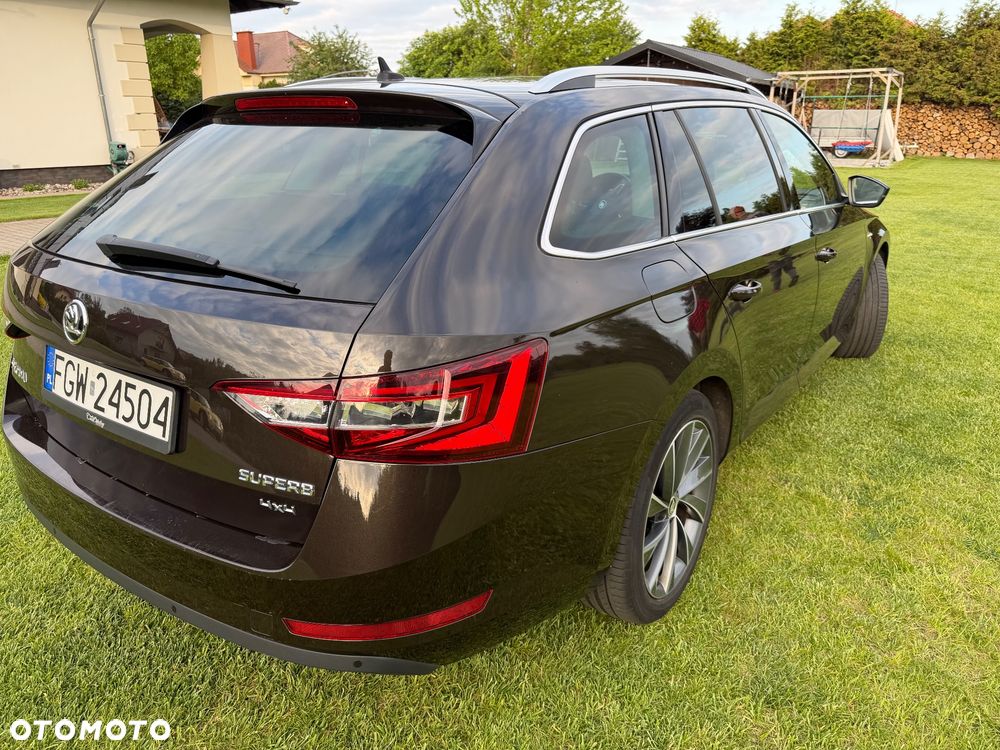 Skoda Superb 2.0 TDI 4x4 L&K DSG - 8