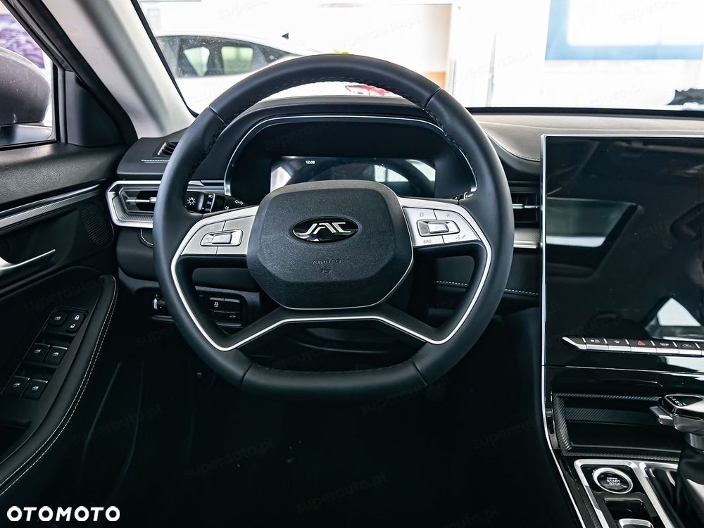JAC J7 Plus CVT - 10