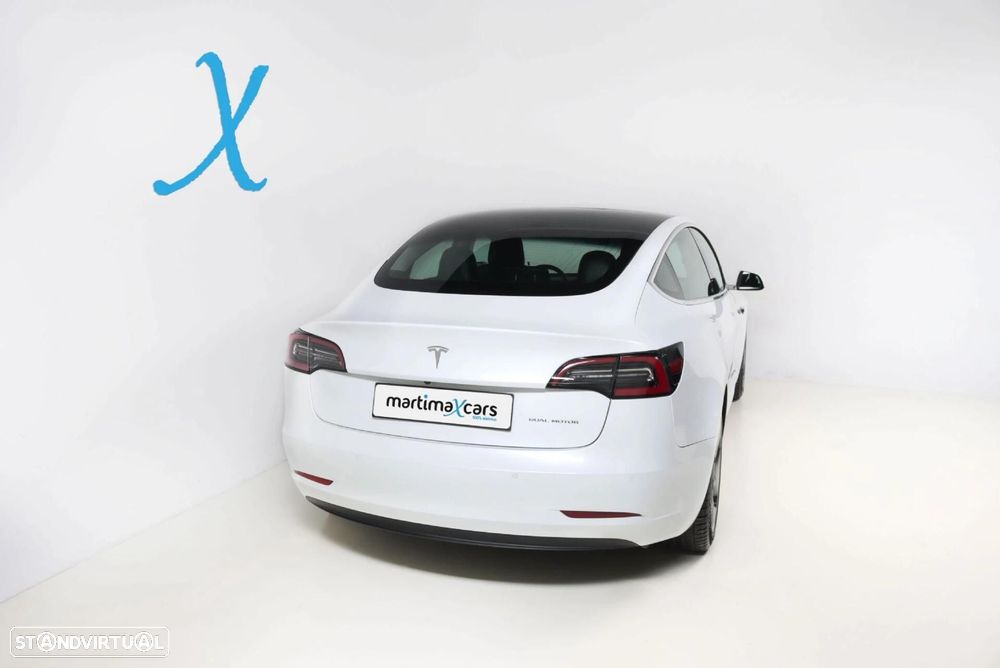 Tesla Model 3 - 6