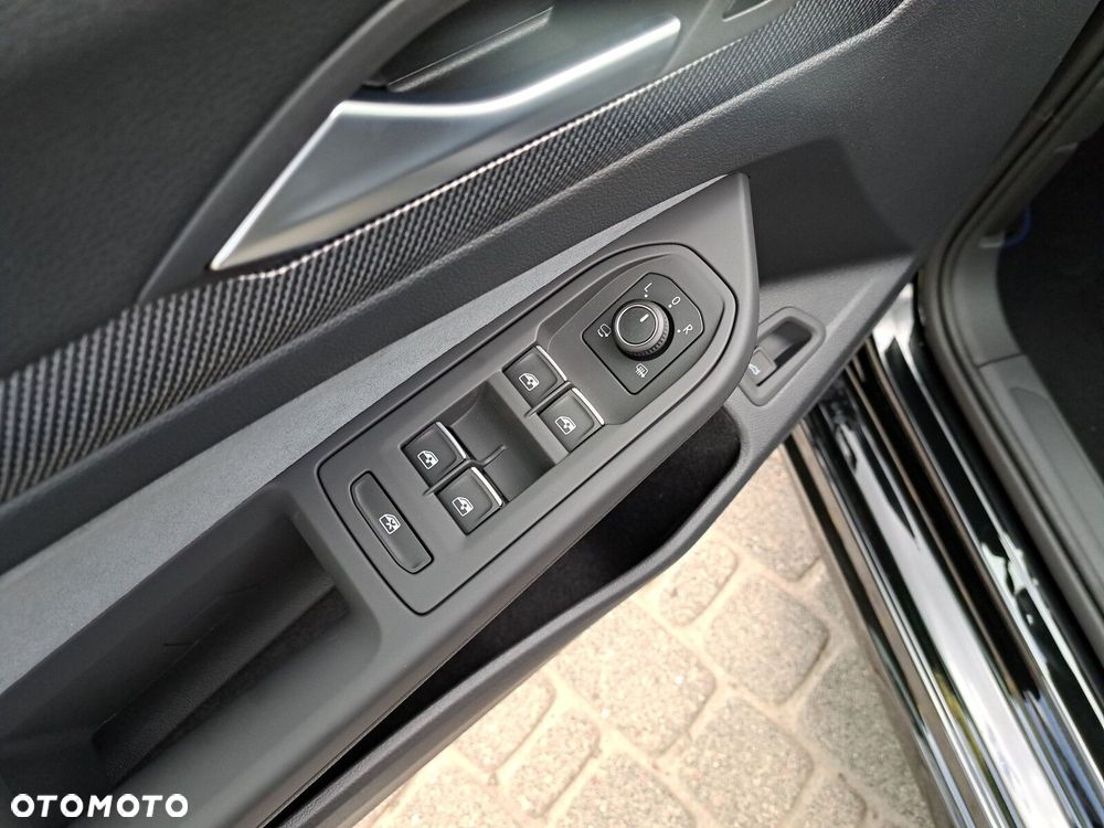 Volkswagen Golf Variant 2.0 TSI 4Motion R - 15