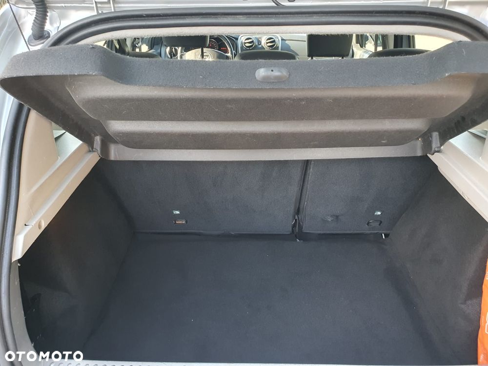 Dacia Sandero 0.9 TCe Laureate - 38
