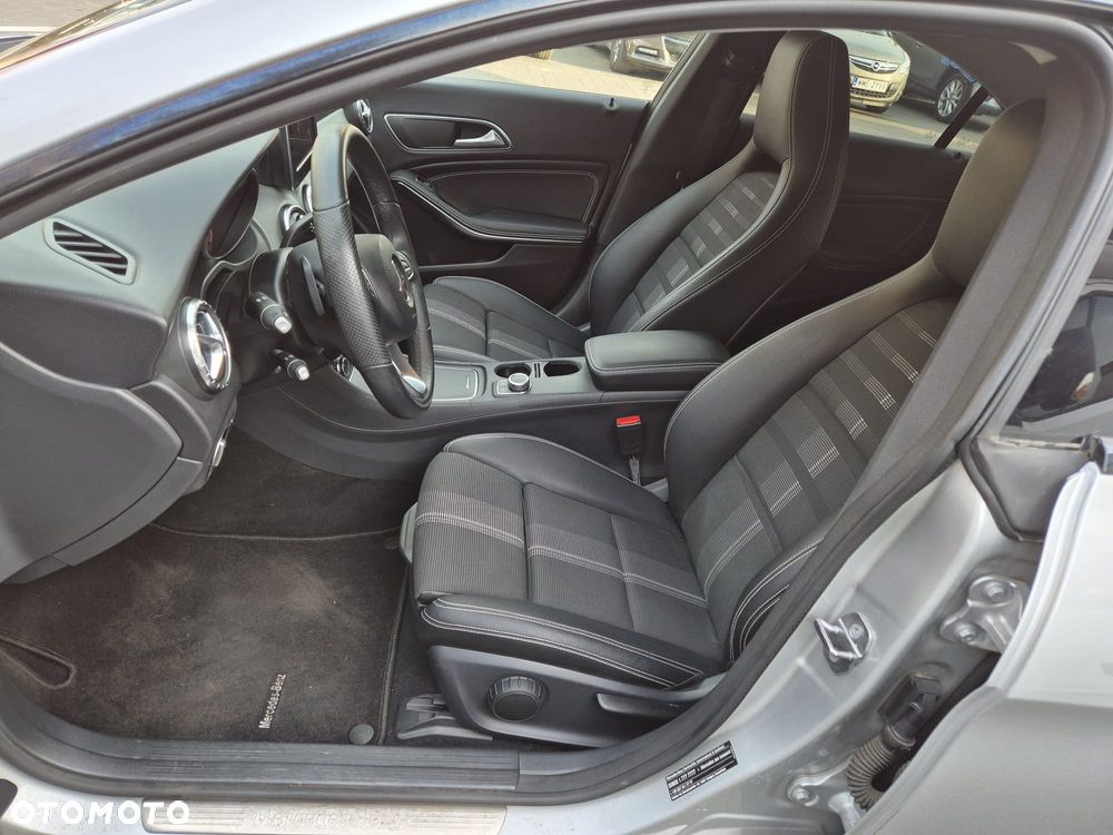 Mercedes-Benz CLA 200 d 4-Matic - 9