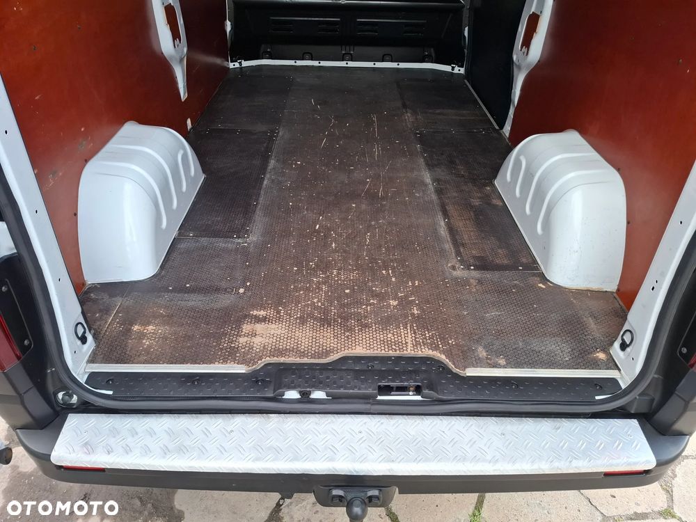 Opel Vivaro 2018 L2H2 MAXI *jedynie 77tys przebiegu* klima 3osobowy - 31