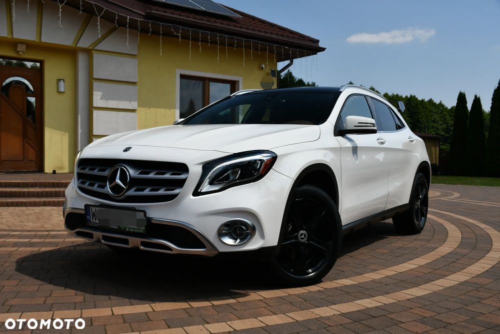 Mercedes-Benz GLA 250 4-Matic AMG Line - 12