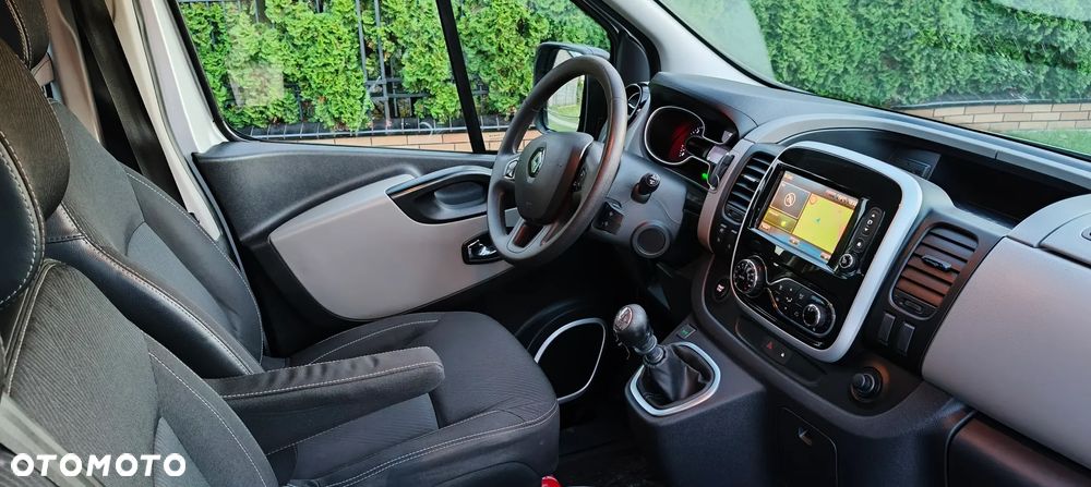 Renault TRAFIC LONG BRYGADÓWKA 6 OSÓB - 9