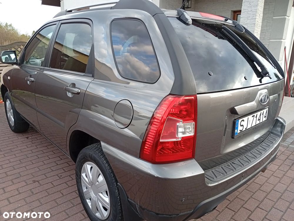 Kia Sportage 2.0 Tour - 24