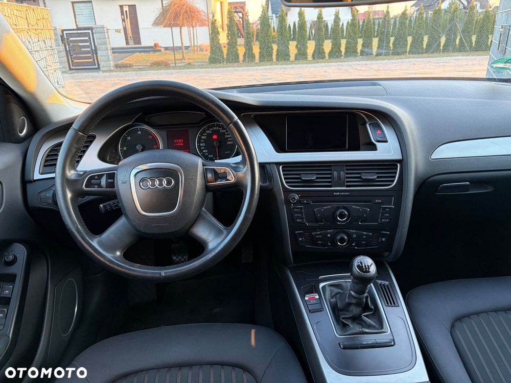 Audi A4 Avant 2.0 TDI DPF Ambiente - 9
