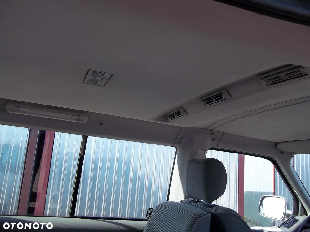 Volkswagen Multivan Standard - 12