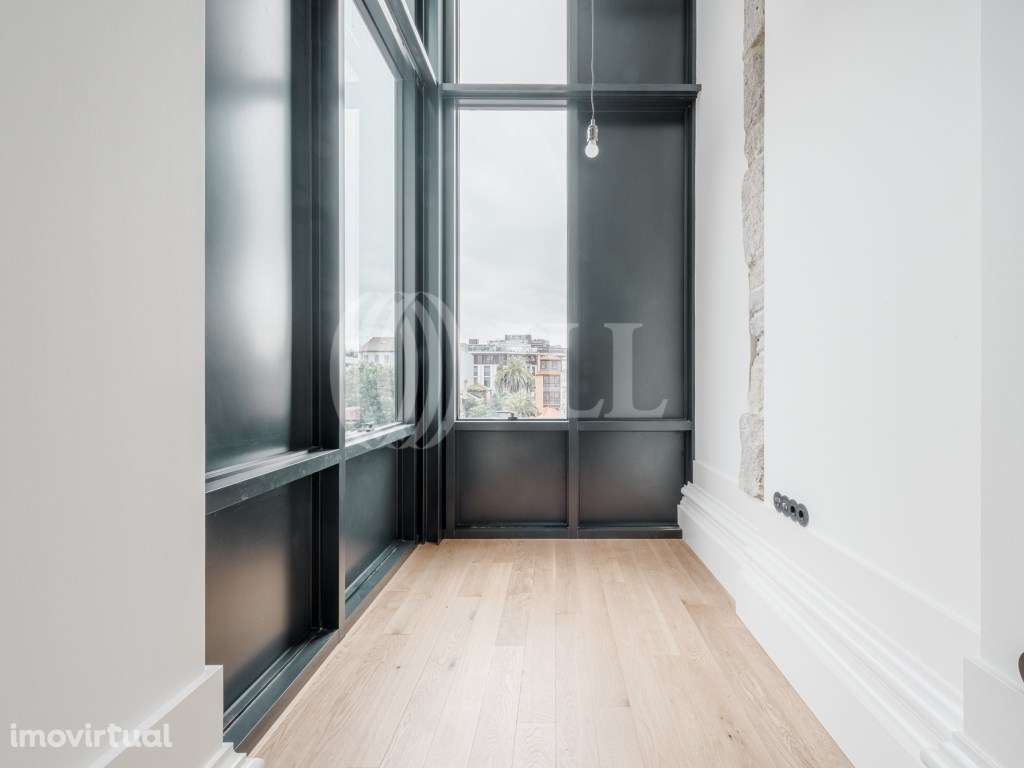 Apartamento T0 com terraço, no Porto - Grande imagem: 3/20