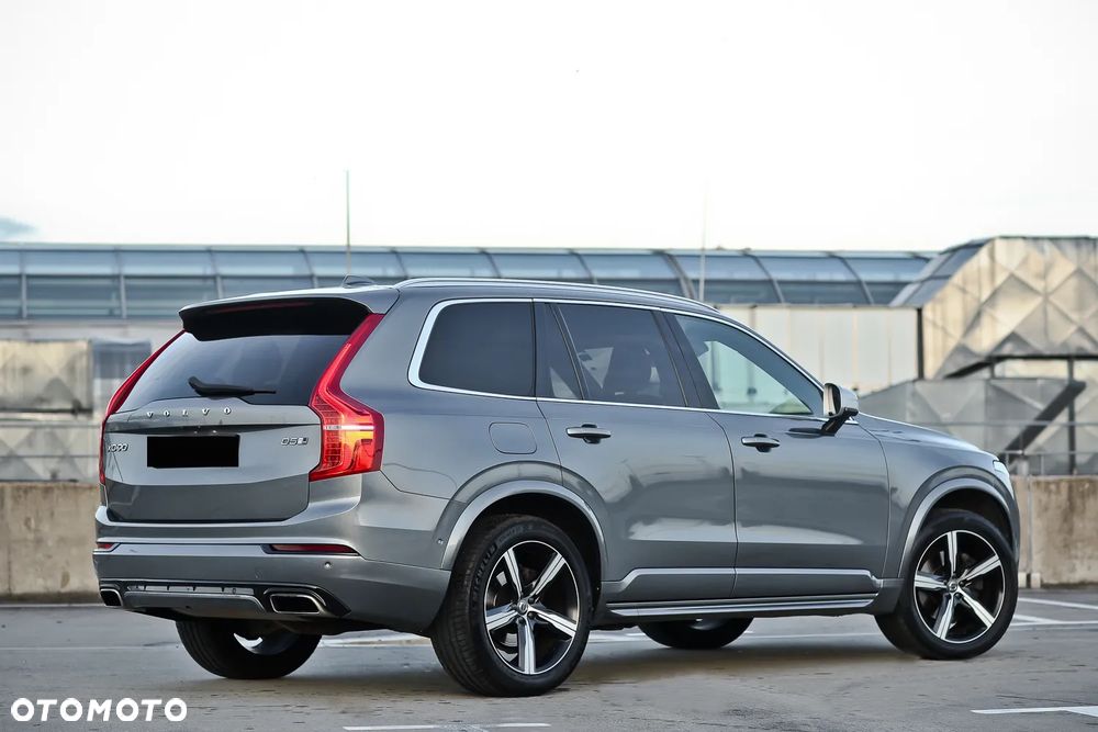 Volvo XC 90 D5 AWD R-Design 7os - 16
