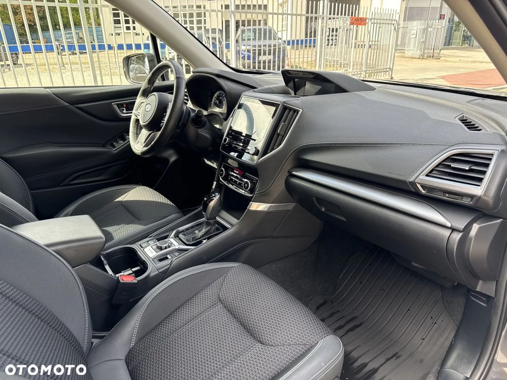 Subaru Forester 2.0i-L Active (EyeSight) Lineartronic - 17