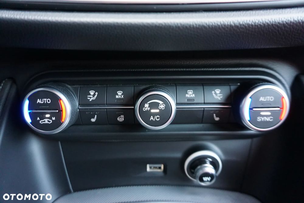 Alfa Romeo Stelvio 2.0 Turbo Veloce Q4 - 25
