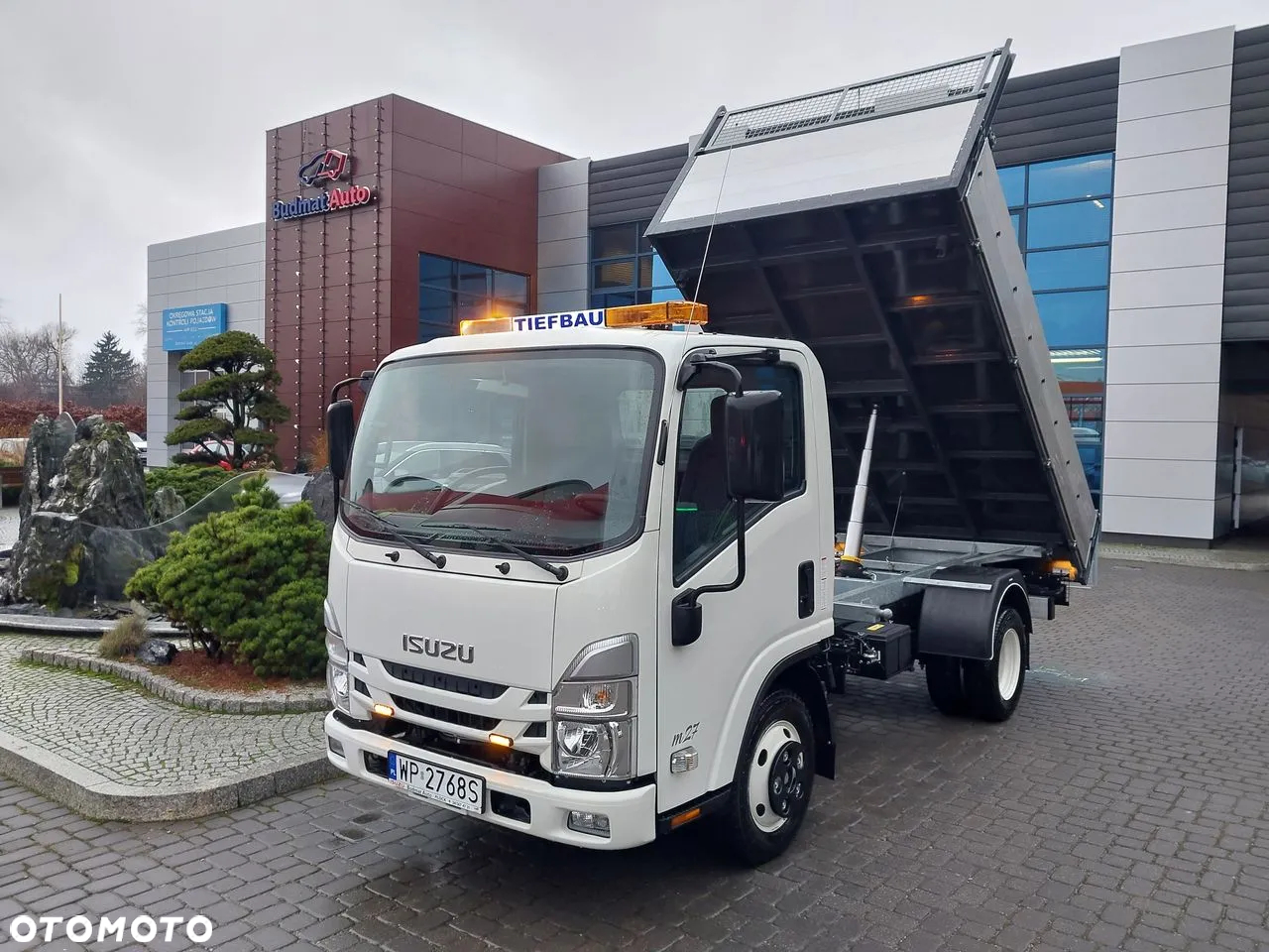 Isuzu M27 - 18