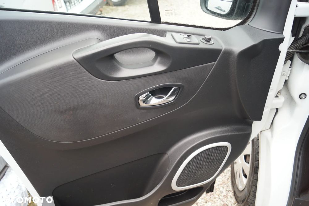 Opel Vivaro - 21