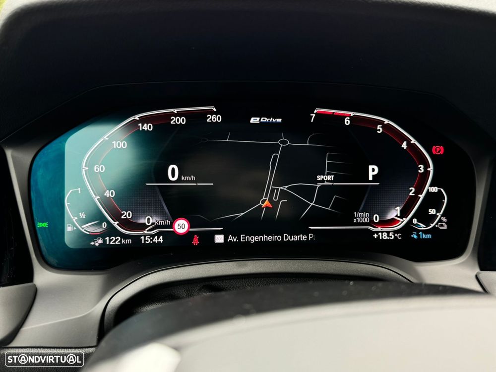 BMW 320 e Touring Auto - 26