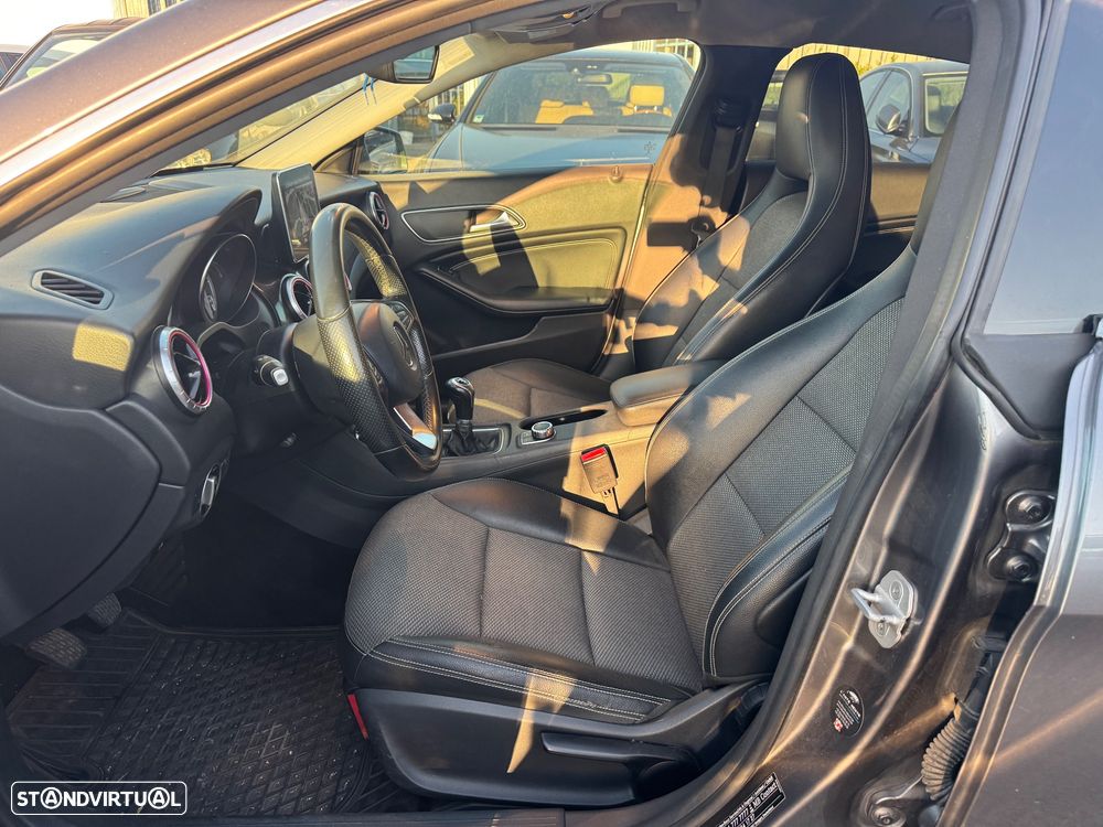 Mercedes-Benz CLA 180 d Shooting Brake Urban - 8
