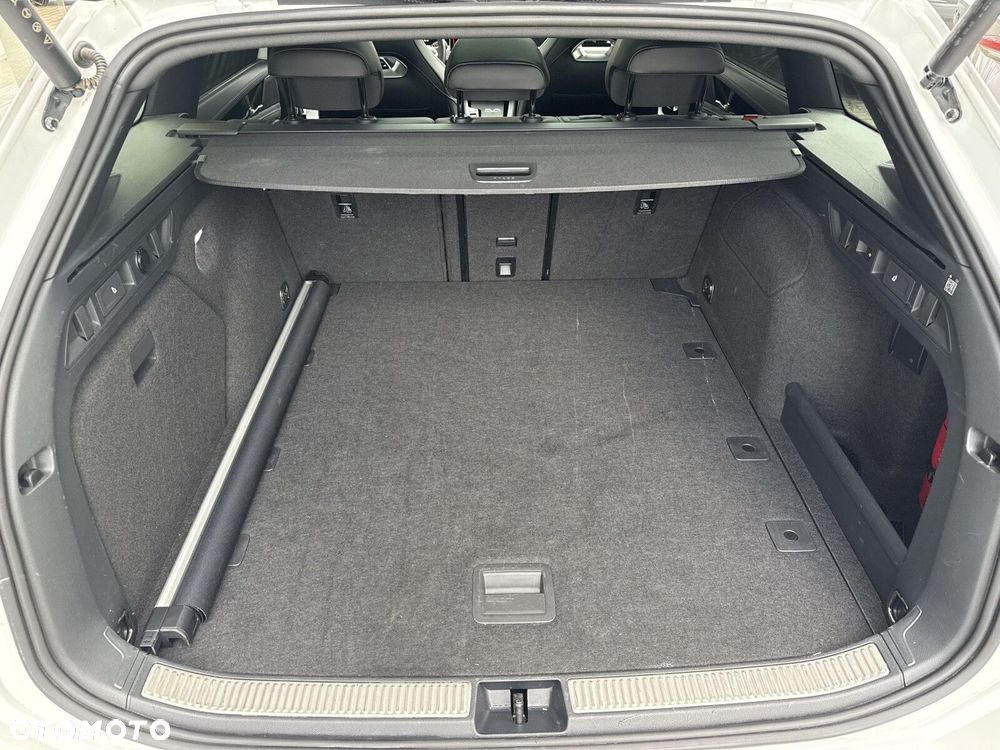 Volkswagen Passat Variant 2.0 TDI SCR 4Mot R-Line DSG - 39