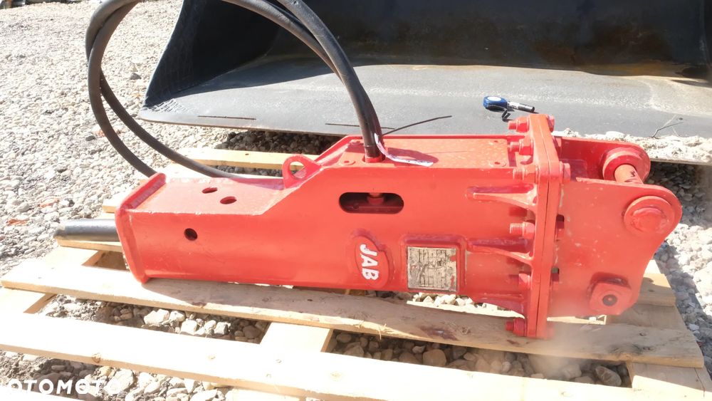 Młot hydrauliczny wyburzeniowy 120kg do minikoparki JAB  30mm trzpień - 1