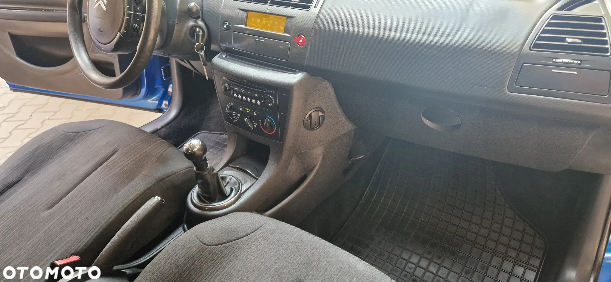 Citroën C4 1.4 16V Style - 13
