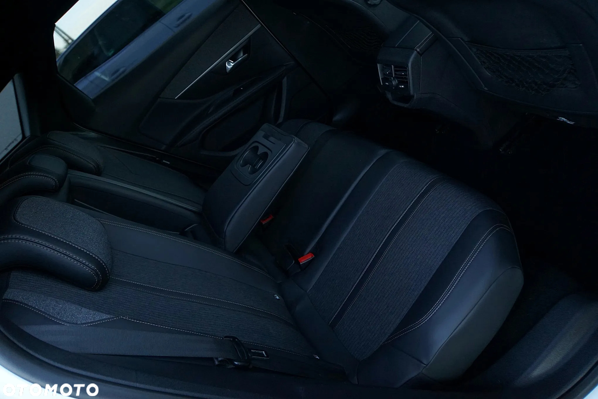 Peugeot 3008 HDi 150 Business-Line - 26