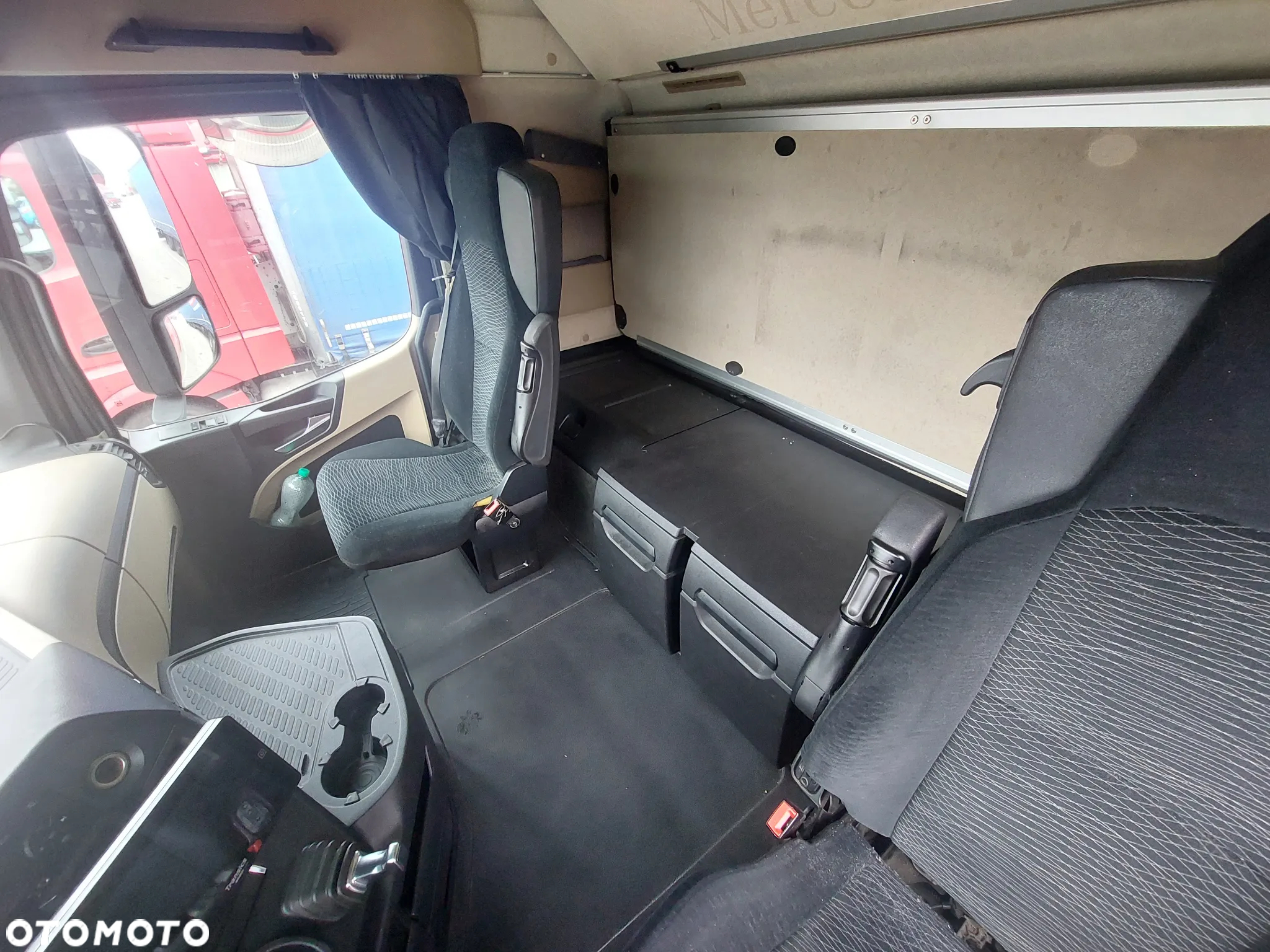 Mercedes-Benz Actros - 12