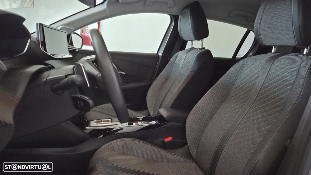 Peugeot 208 1.2 Hybrid Allure e-DCS6 - 12