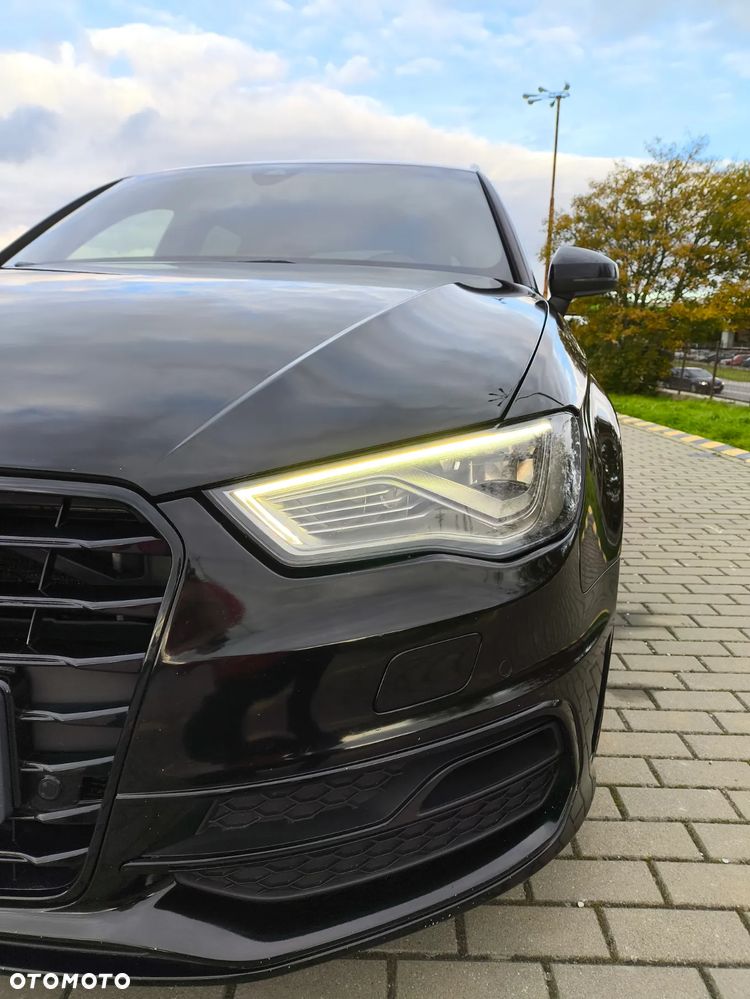 Audi A3 Sportback 2.0 TDI Ambition S tronic - 19