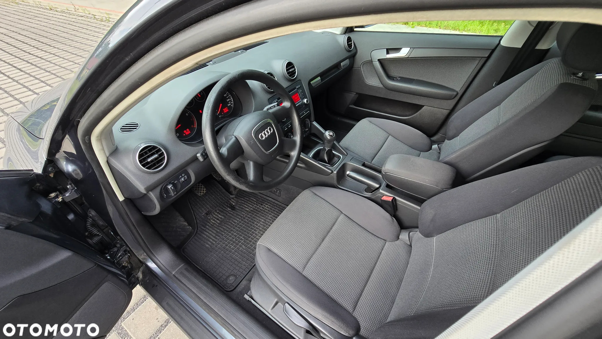 Audi A3 1.6 Attraction - 12