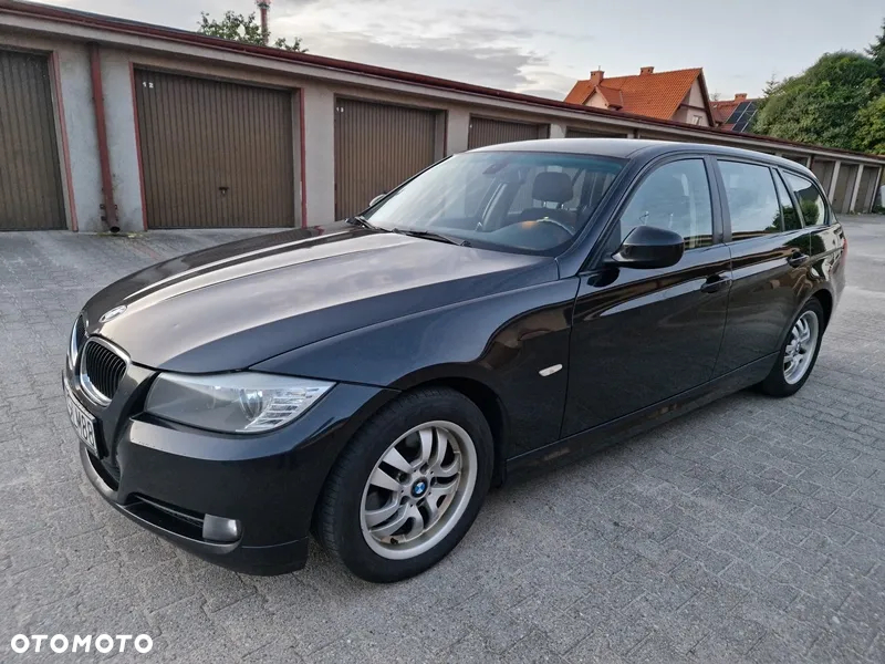 BMW Seria 3 318d DPF Touring - 3