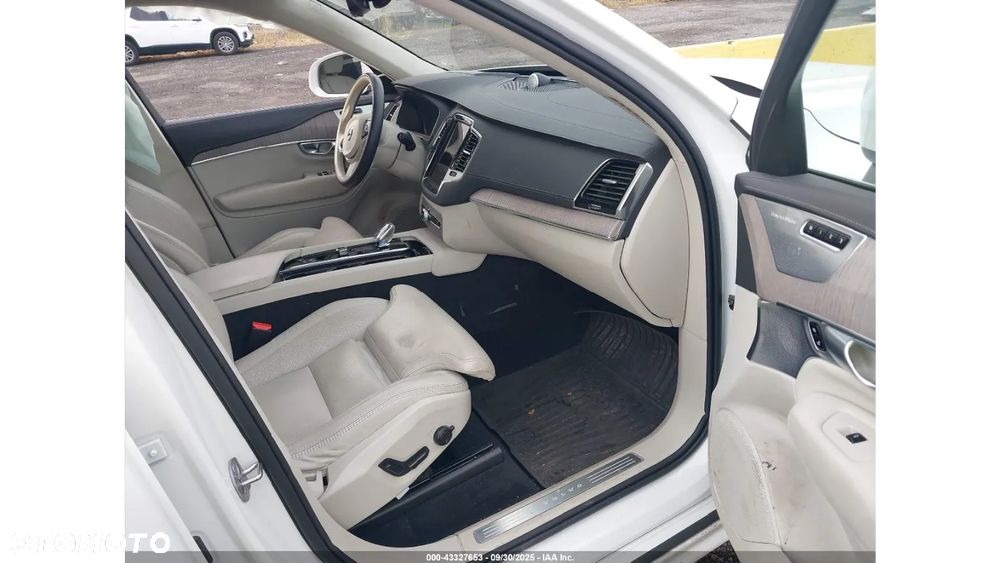 Volvo XC 90 - 10