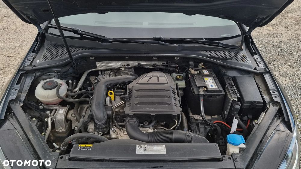 Volkswagen Golf - 16