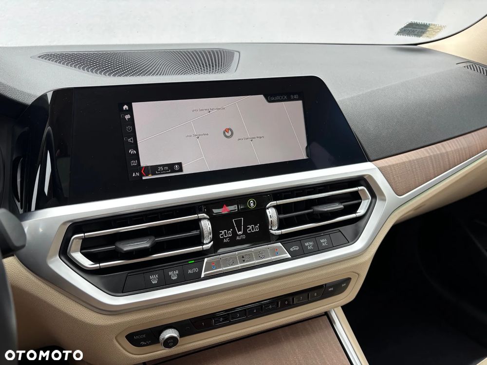 BMW Seria 3 318d Sport Line - 13
