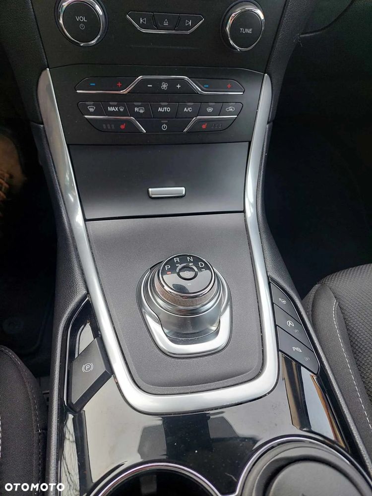 Ford S-Max - 15