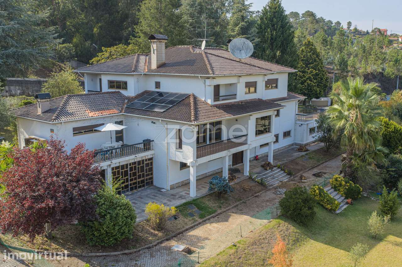Moradia T6 exclusiva em Canedo - Grande imagem: 4/57