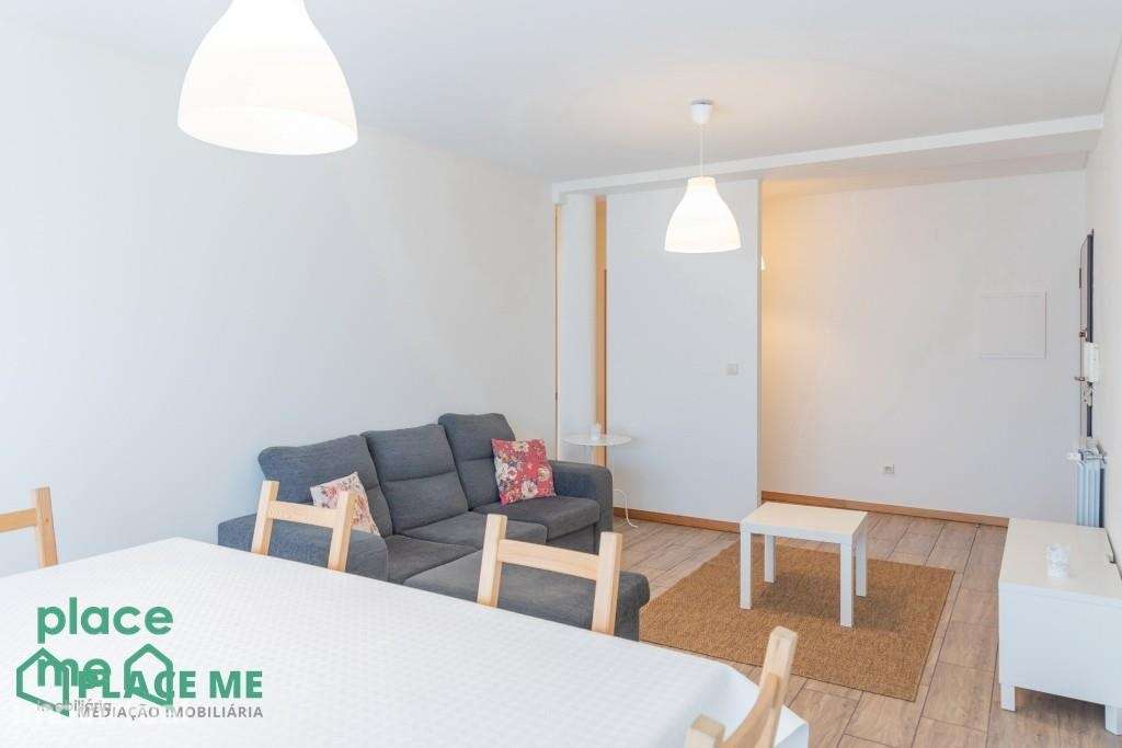 Apartamento T2 com lugar de garagem para arrendar junto à UM - Grande imagem: 4/39