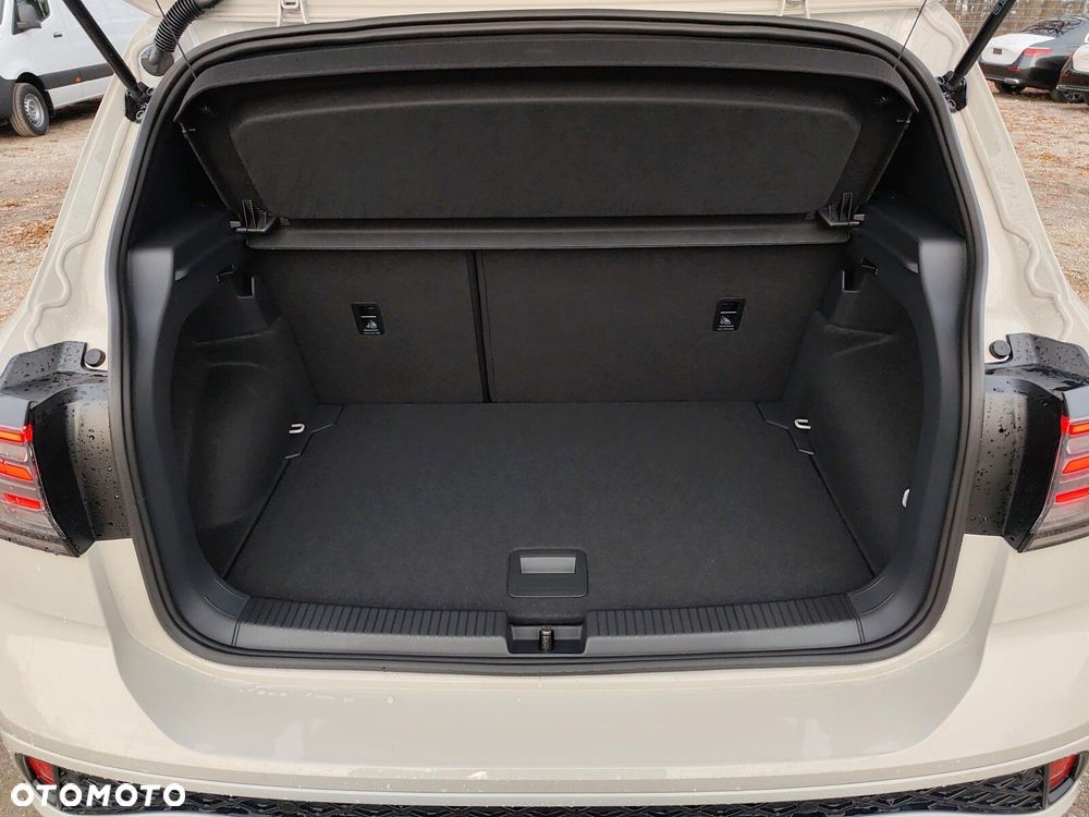 Volkswagen T-Cross 1.0 TSI R-Line Plus DSG - 28