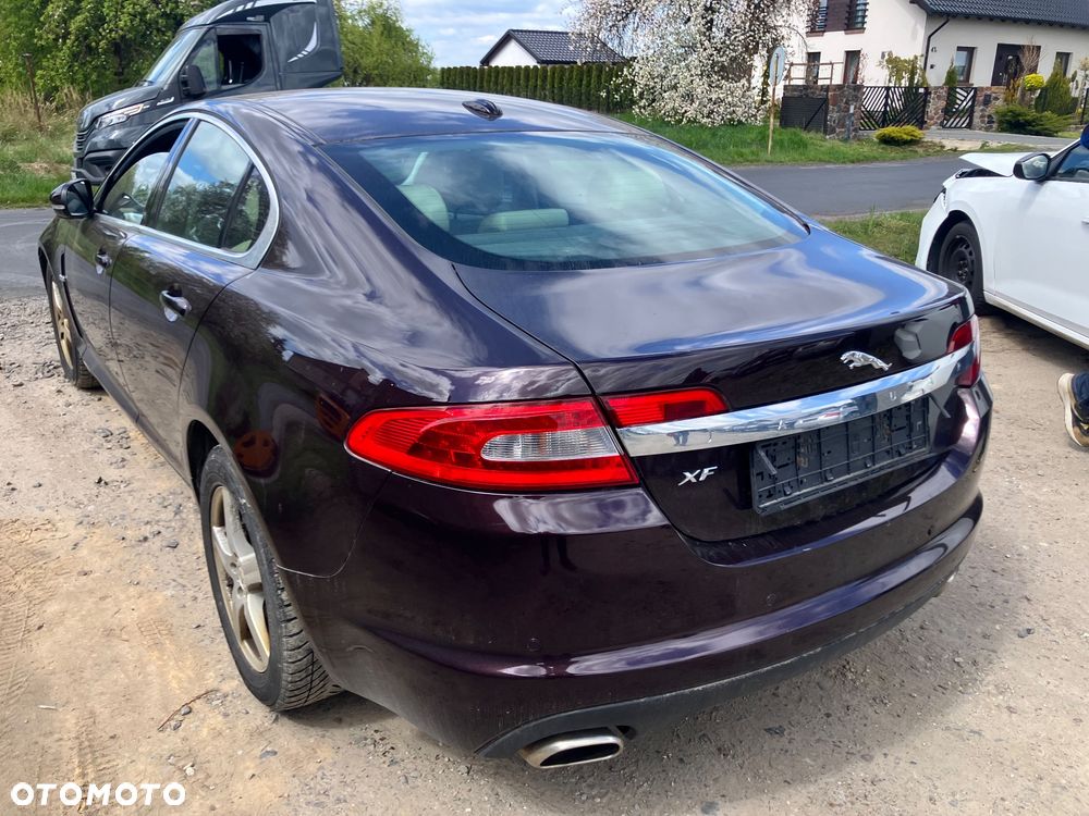 Jaguar XF 3.0 V6 - 16