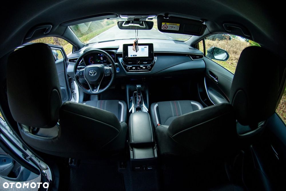 Toyota Corolla - 13