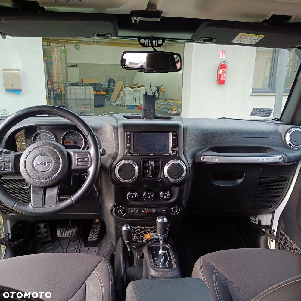 Jeep Wrangler 2.8 CRD Unlim Rubicon - 13