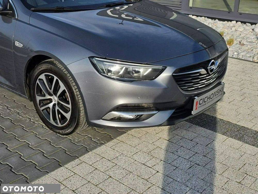 Opel Insignia - 25