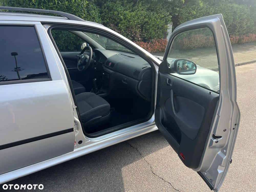 Skoda Octavia 1.6 Tour Classic - 16