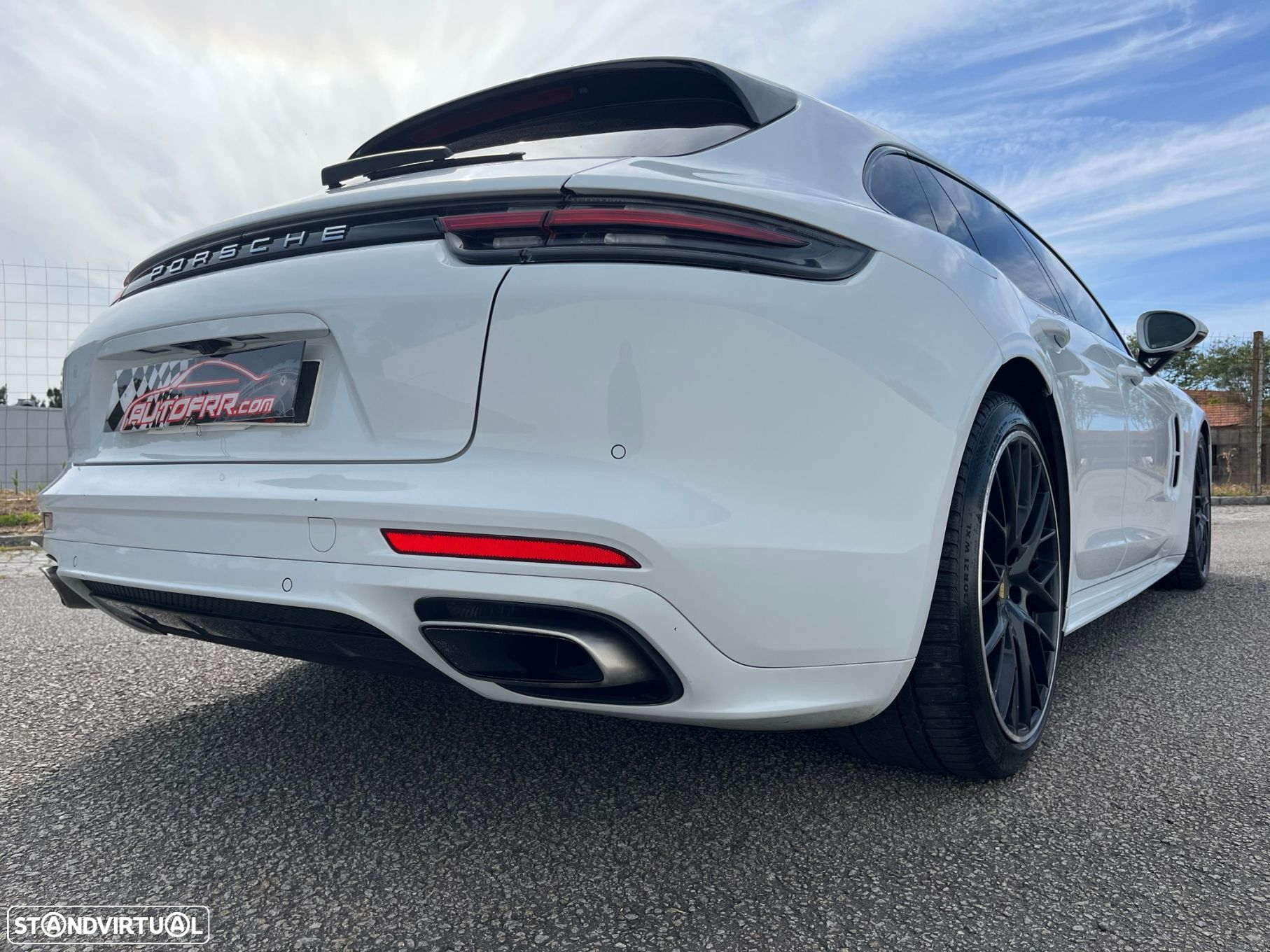 Porsche Panamera Sport Turismo 4 E-Hybrid - 12