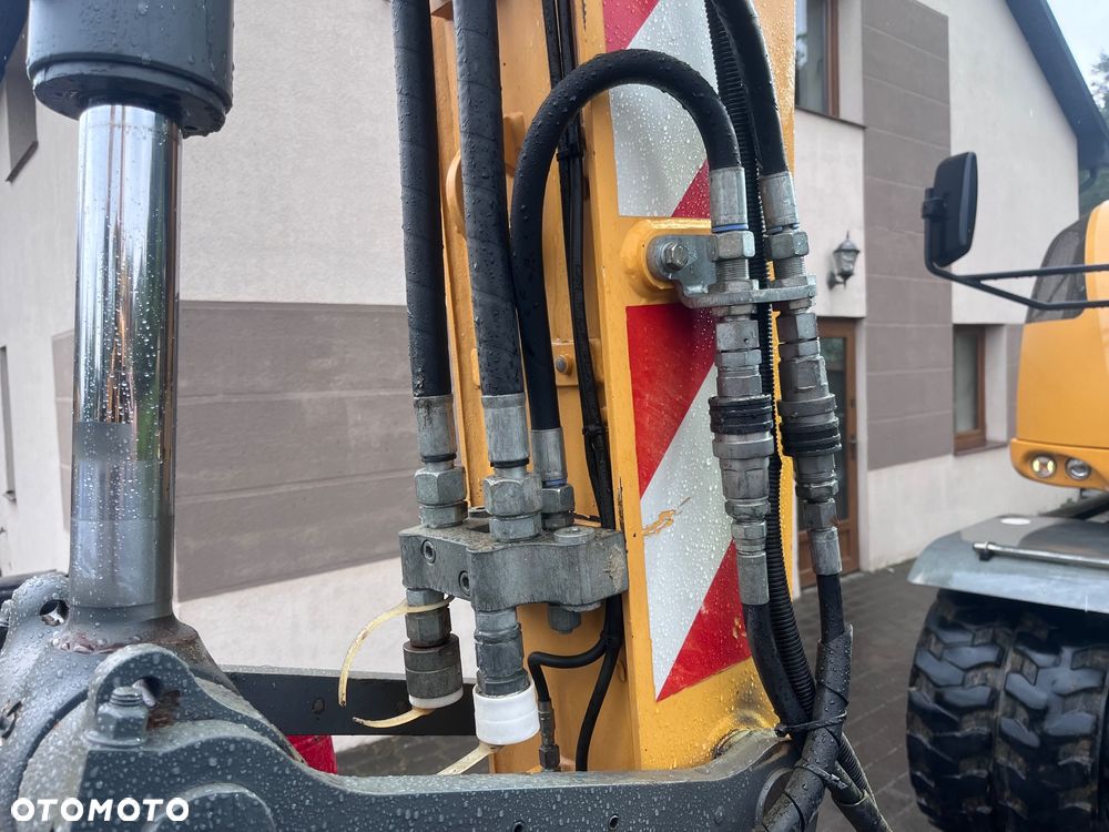 Liebherr A 910 Compact - 30