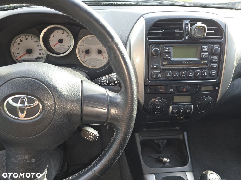 Toyota RAV4 2.0 D-4D 4x4 - 10