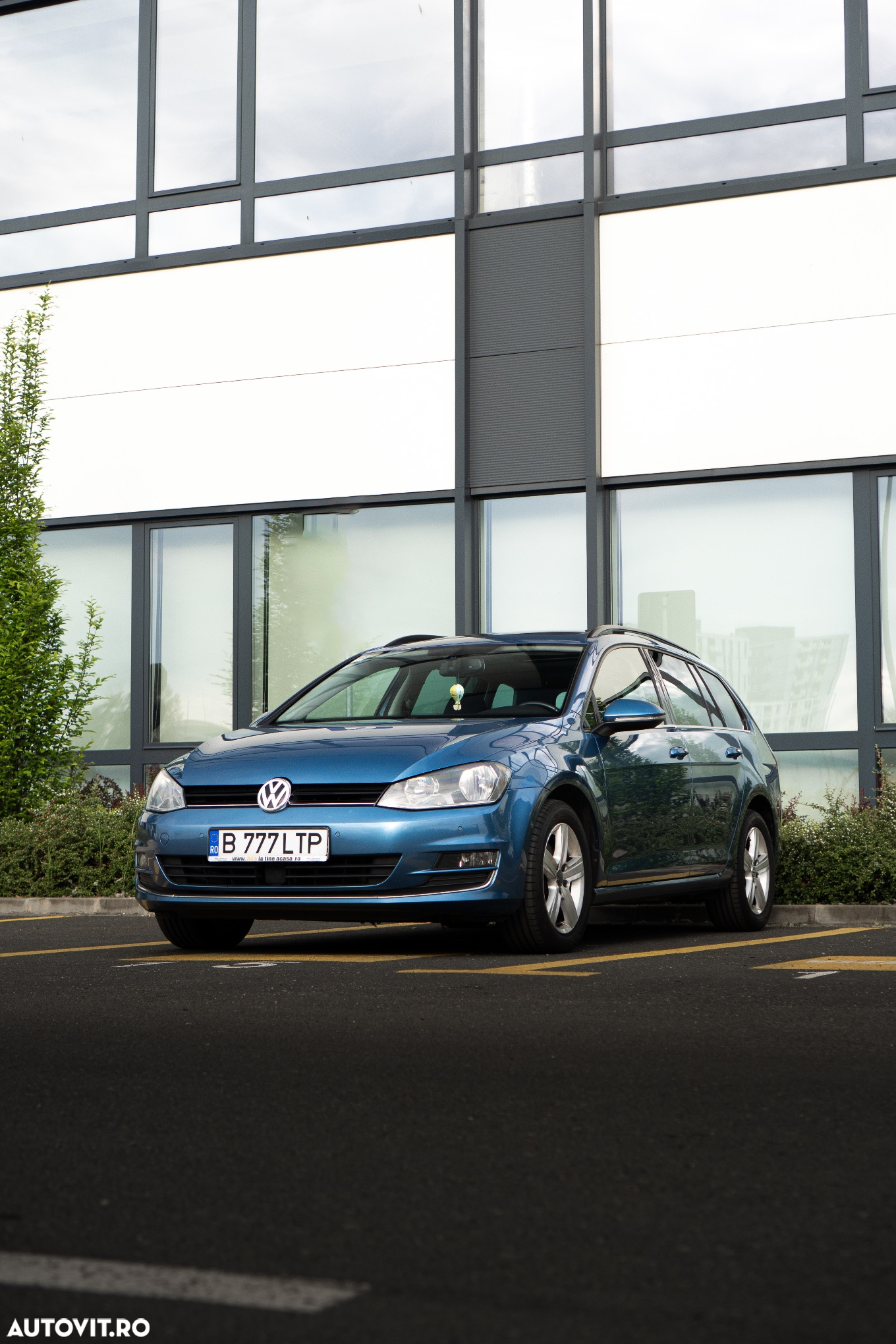 Volkswagen Golf 1.6 TDI DPF BlueMotion Technology Highline - 3