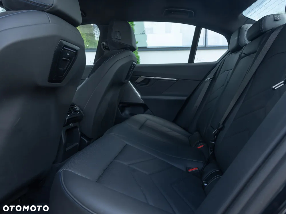 BMW Seria 5 520i - 12