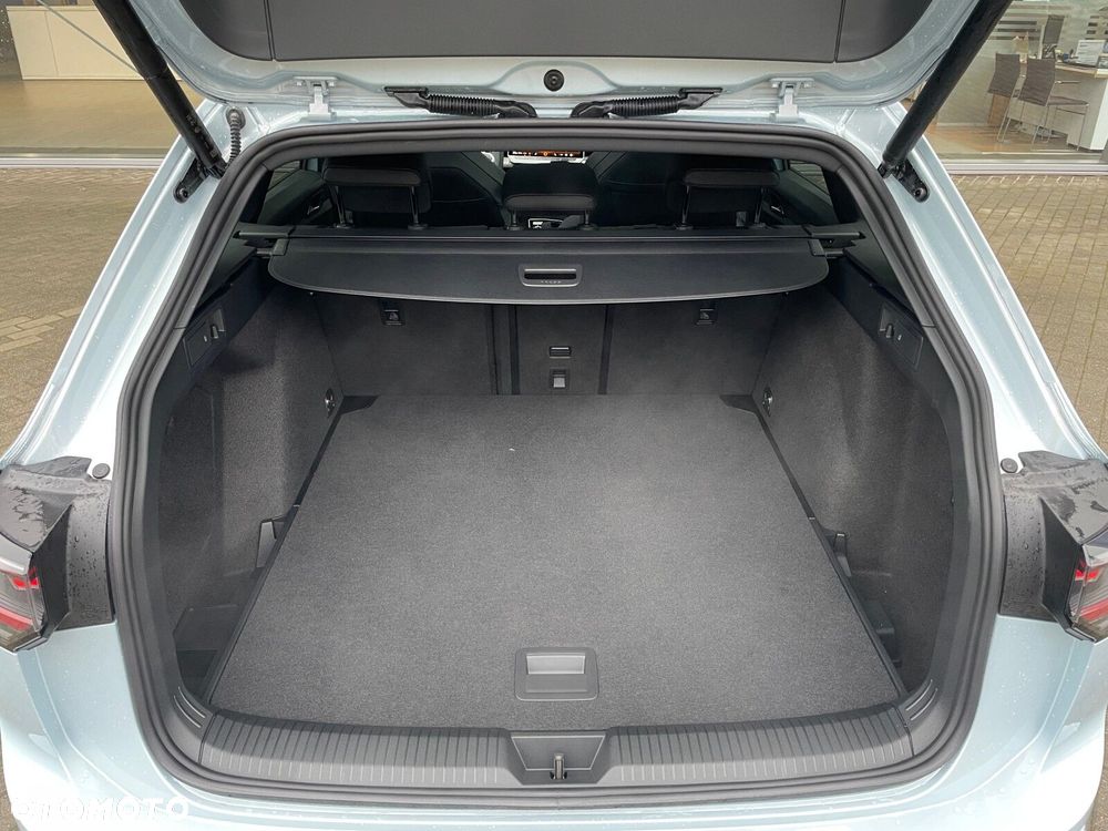 Volkswagen Golf Variant 2.0 TDI R-Line Plus DSG - 25