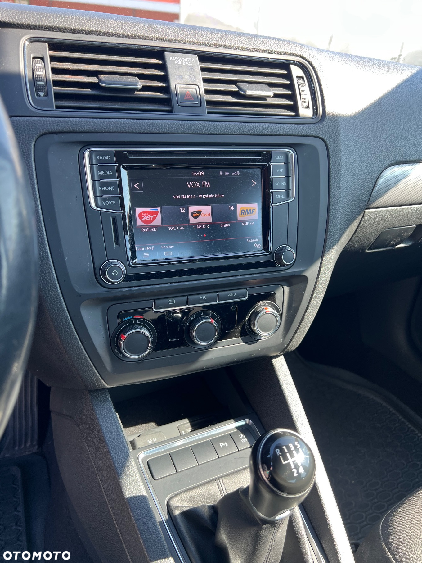 Volkswagen Jetta - 9