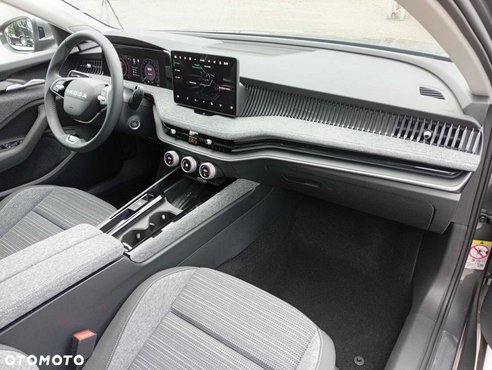 Skoda Superb 2.0 TDI SCR Edition 130 DSG - 25