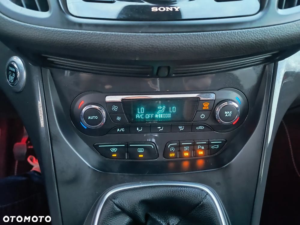 Ford Kuga 2.0 TDCi 4x2 Titanium - 16